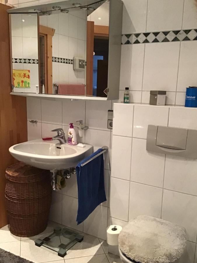 Gemuetliches Zimmer In Winningen Mit Garten-, Kuechennutzung Und Schnellem Wifi Bagian luar foto